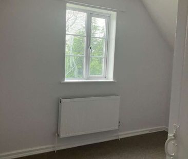 We are delighted to present this three-bedroom detached farmhouse, ... - Photo 6