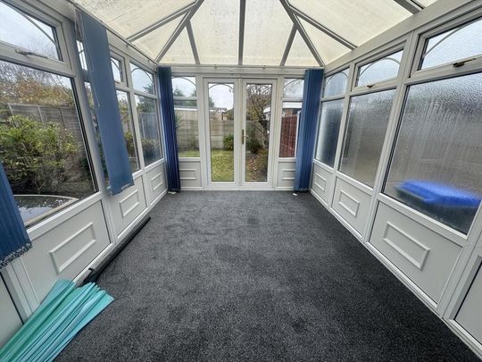 2 bedroom bungalow to rent - Photo 1