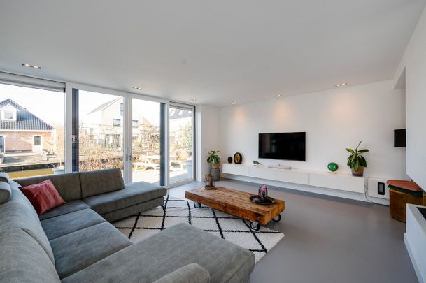 Huis te huur: Niels Bohrstraat 6 1341 BW Almere - Foto 1