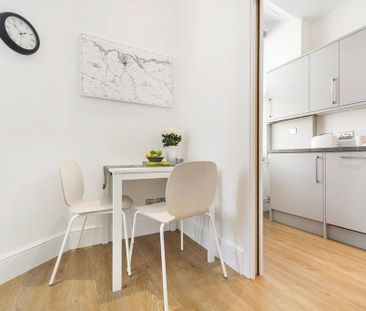 Studio to rent - Photo 2