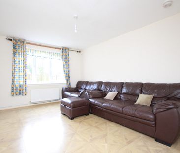 Inverlochy Crescent, Glasgow, G33 - Photo 3