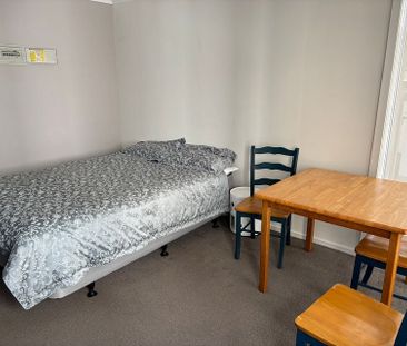 Auckland City Studio nr. Viaduct - Photo 4