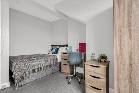 6 bedroom flat to rent - Photo 4