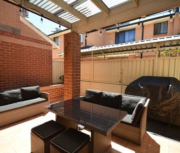 3 bedroom beauty!!!!!! - Photo 4