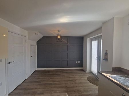 3 bedroom semi-detached house to rent - Photo 2