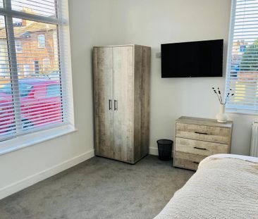 1 bedroom house of multiple occupation to rent - Photo 2