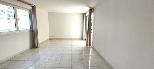 Location Appartement 3 pièces 72m² MARSEILLE 8ème - Photo 1