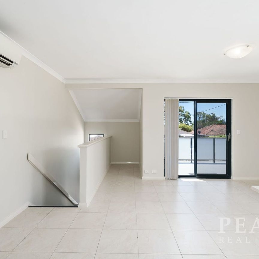 Modern & Secure 2-Bedroom Apartment - Photo 1