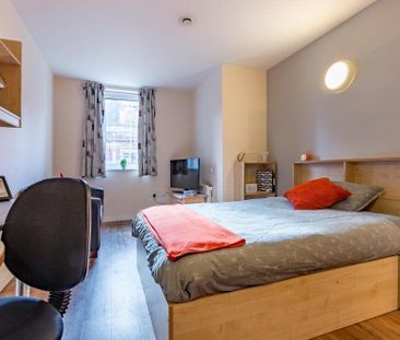 1 bedroom in a flat share to rent - Photo 6