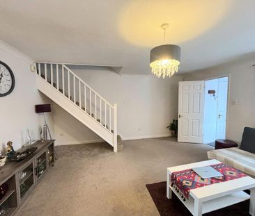 3 bedroom end of terrace house to rent - Photo 1