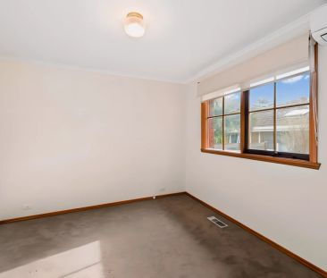 2 Bed, 1 Bath - Photo 4