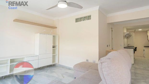 Piso de alquiler en Avenida Rosaleda, La Goleta - San Felipe Neri - Foto 1