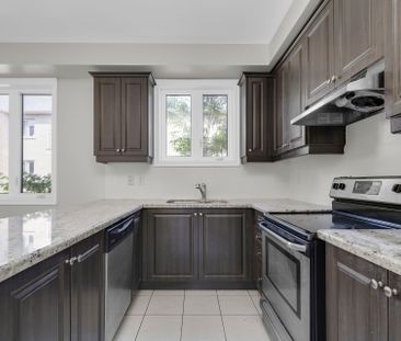 For Lease - 14 Rabbit Run Way, Brampton, Ontario - Photo 3