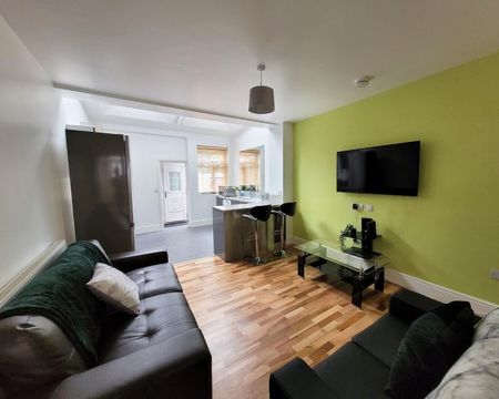 5 Bedrooms, 42 Irving Road – Student Accommodation Coventry - Photo 3