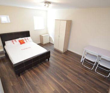 2 bedroom flat to rent - Photo 6