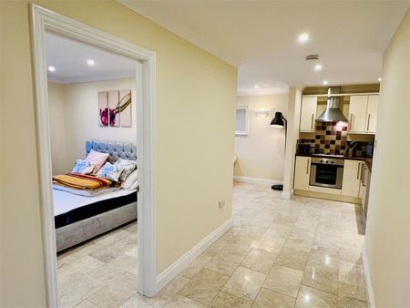 Woodditton Road, Newmarket - Photo 2