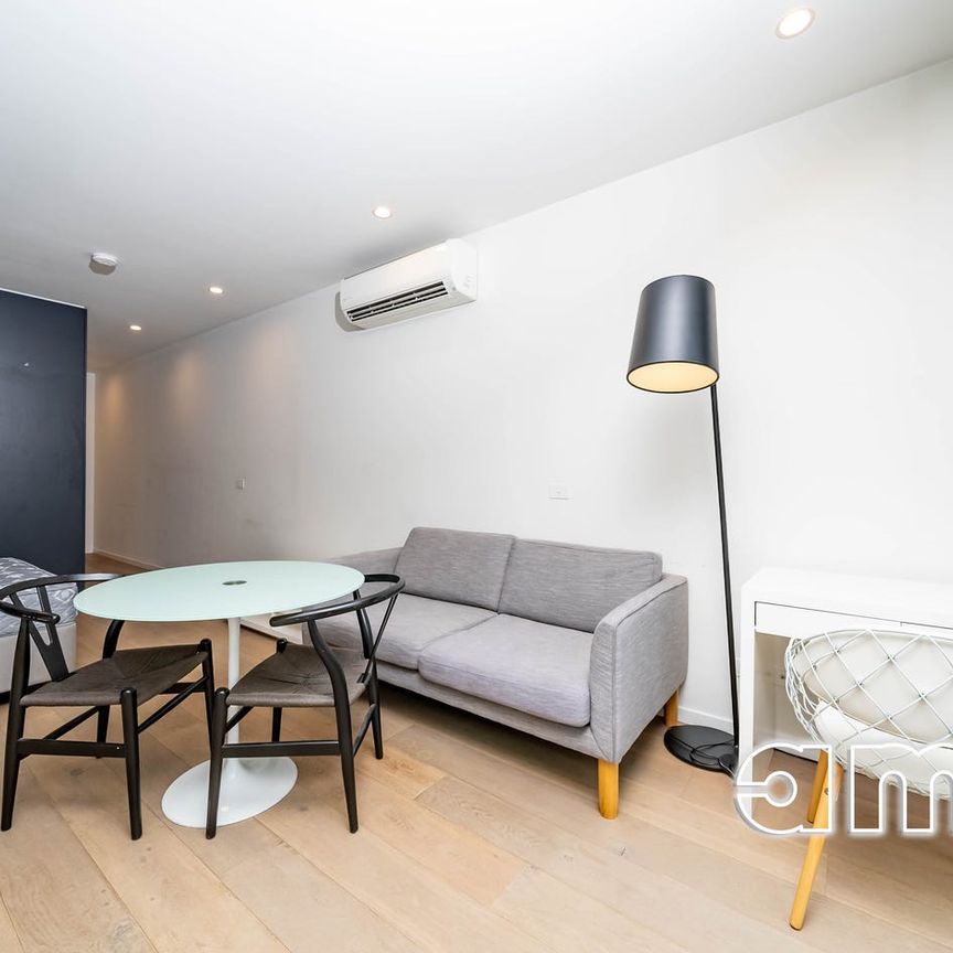 1 bed with furniture - Photo 1