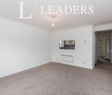 2 bedroom apartment to rent Foxhills, Woking, GU21 - Photo 1