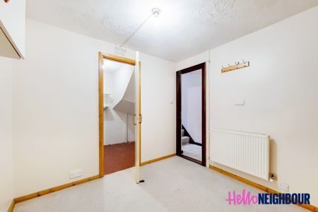 Farnborough Crescent - Photo 3