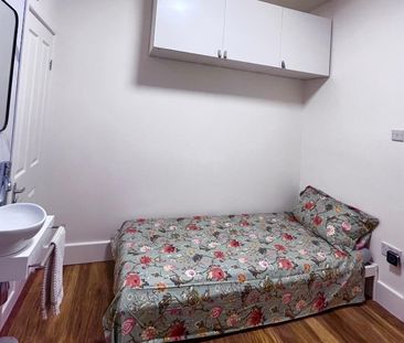 Room in a Shared House, Bedford, L4 - Photo 2