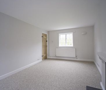 3 bedroom detached house to rent - Photo 3