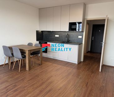 Pronájem bytu 1+kk a garsoniéry 37 m² - Photo 3