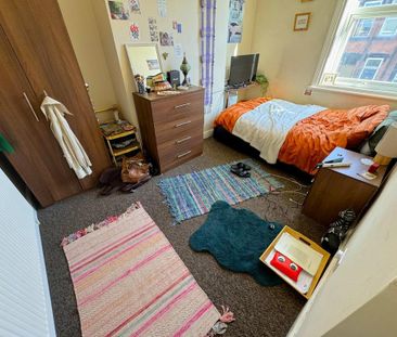 6 bedroom terraced house to rent - Photo 3