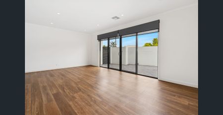 Spacious Family Living in the Heart of Port Adelaide - Photo 5