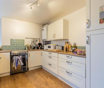 2 bedroom terraced house to rent - Photo 1