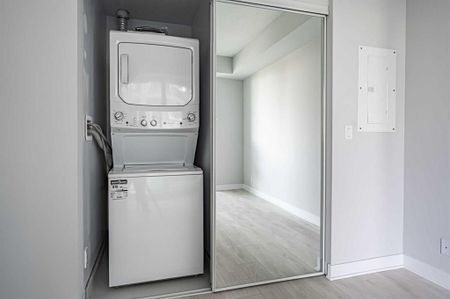 For Lease - 2221 Yonge Street Unit# 1806, Toronto, Ontario - Photo 2