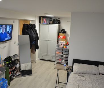 Studio for Rent - Photo 1