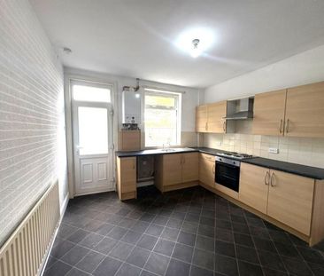 2 bed Terraced - To Let - Photo 4