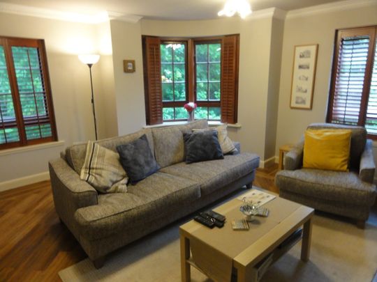 2 Bed Flat, Orchard Brae Avenue, EH4 - Photo 1