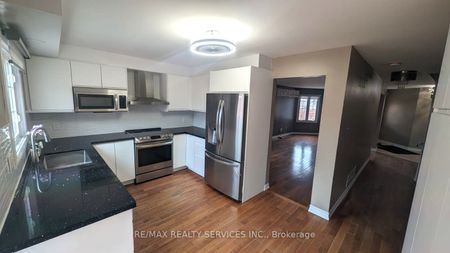 For Lease - 57 Atkins Circle, Brampton, Ontario - Photo 5