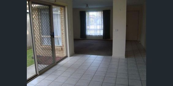 1/17 ARDMORE Street, Cranbourne, Vic 3977 - Photo 3