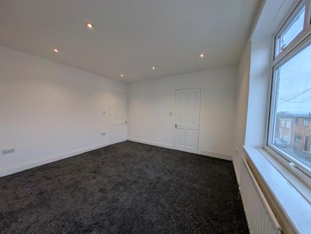 2 bedroom terraced house to rent - Photo 4