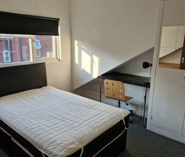 5 Bed - 92 Royal Park Road, Hyde Park, Leeds - LS6 1JJ - Student - Photo 6