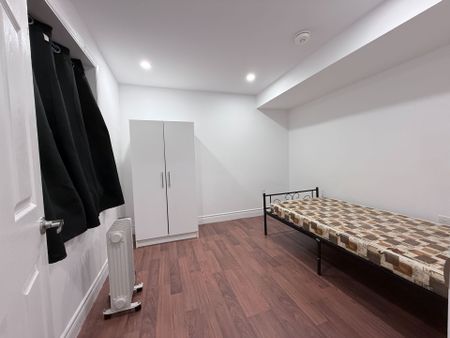 For Lease - 735 Grand Banks Drive, Waterloo, Ontario - Photo 3