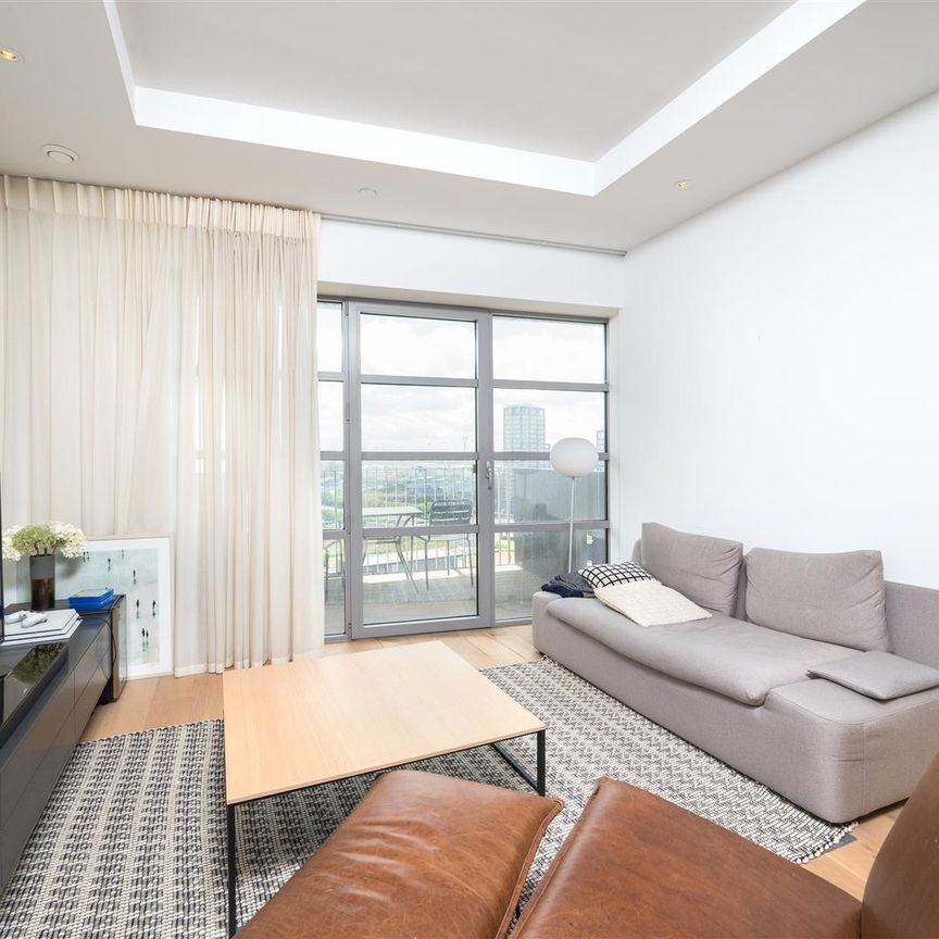 1 bedroom block of flats - Photo 1