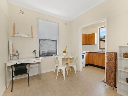 12 Cook Street, UNANDERRA NSW 2526 - Photo 3