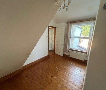 2 bedroom terraced house to rent - Photo 4