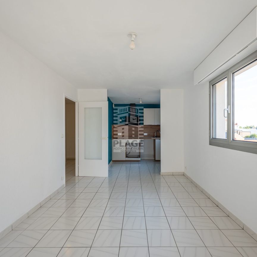 Location Appartement 2 pièces 43m² LES SABLES D OLONNE 85100 - Photo 1