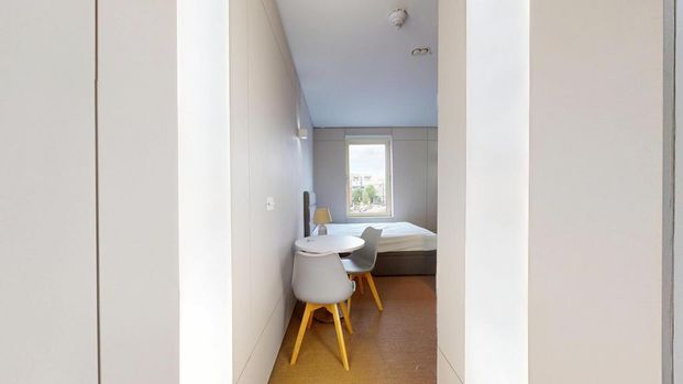 Studio to rent - Photo 1