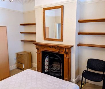 4 bedroom terraced house to rent - Photo 2