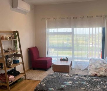 Flat Bush, 2 Bedrooms - Photo 4