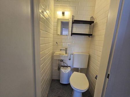 Beautiful renovated 4-room apartment in Neuchâtel - Photo 2