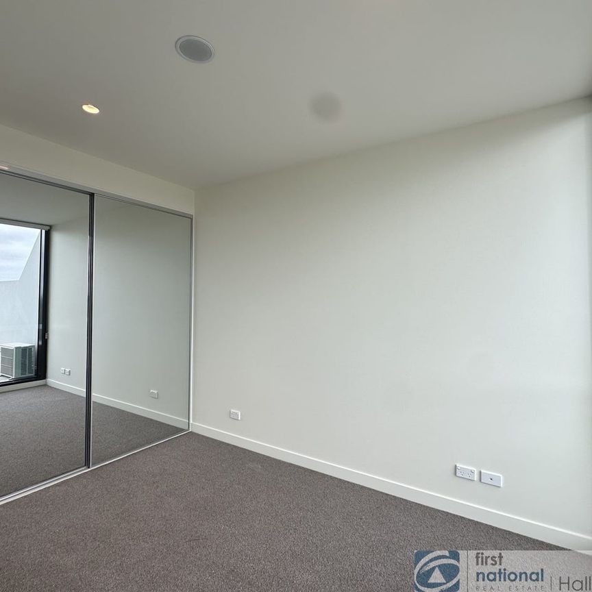 Welcome to THE LONSDALE - Photo 1