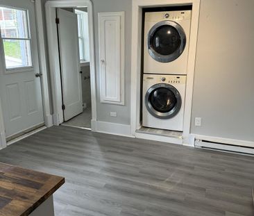 Immeuble - 866 à 882 Short 5 1/2 à Louer - Photo 2