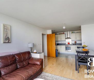 2 bedroom apartment to rent - Photo 2