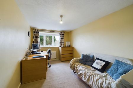 2 bedroom maisonette to rent - Photo 5